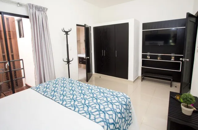 Tau Casa Reyes apartment room 1